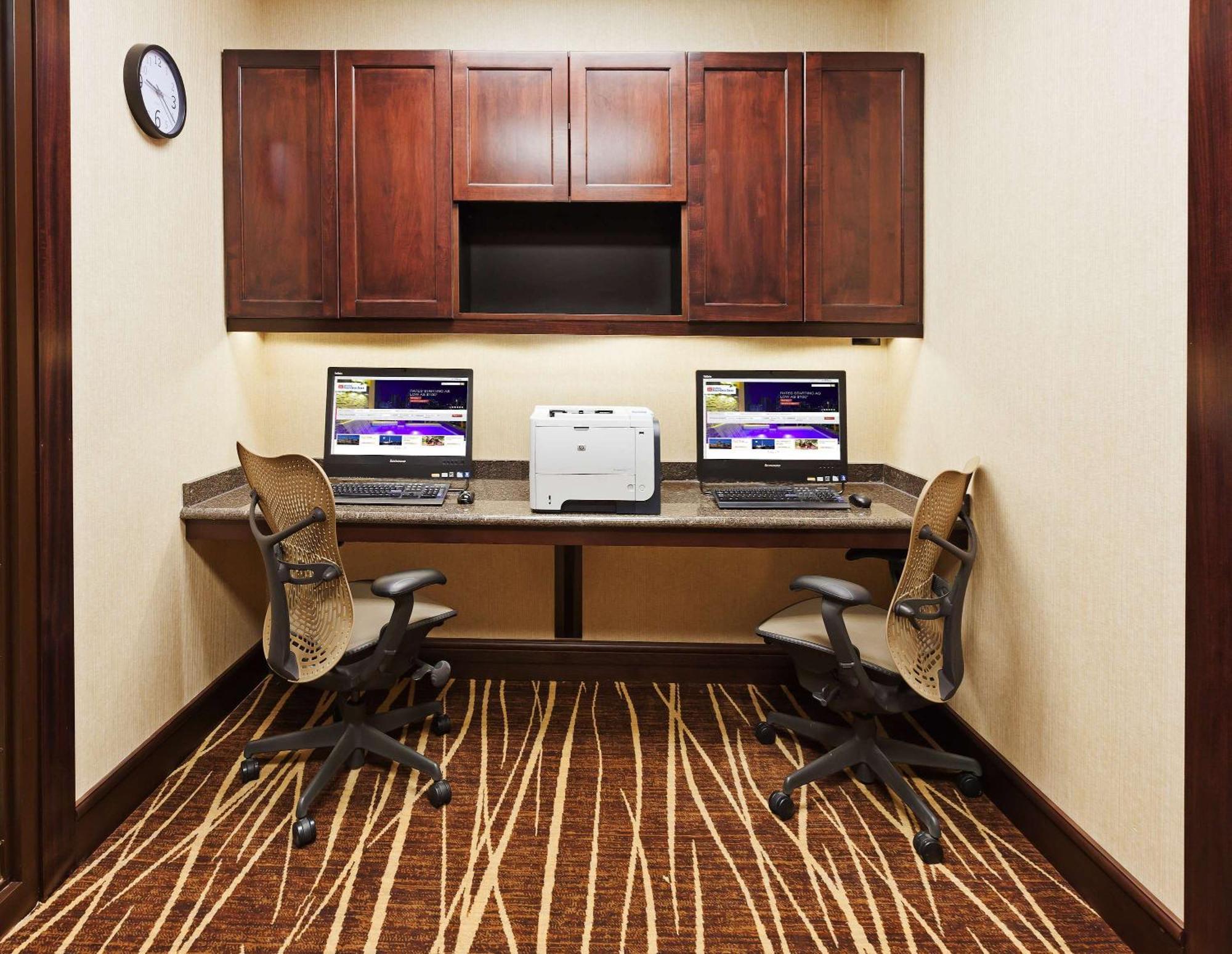 Hilton Garden Inn Midland Extérieur photo