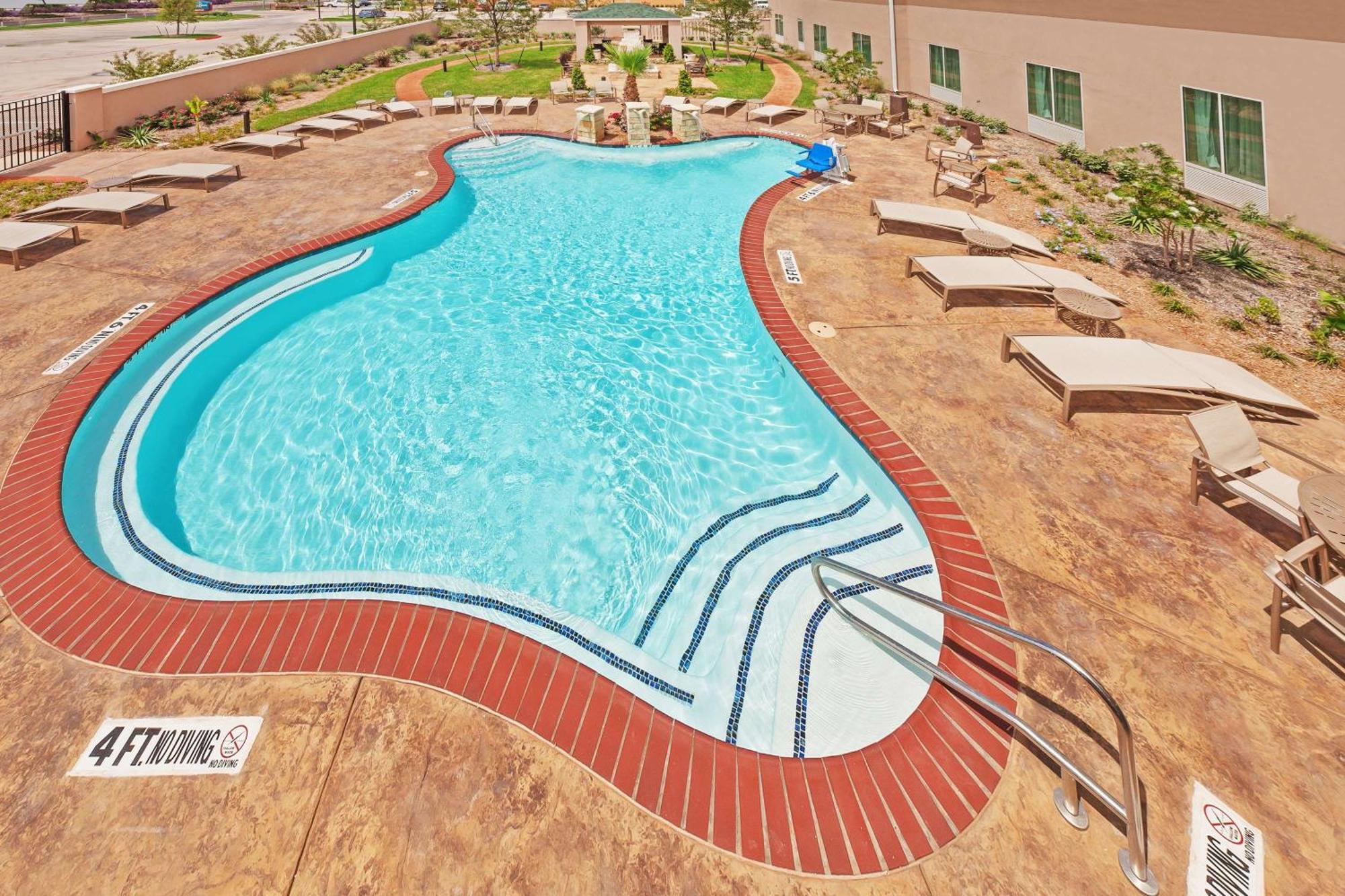 Hilton Garden Inn Midland Extérieur photo